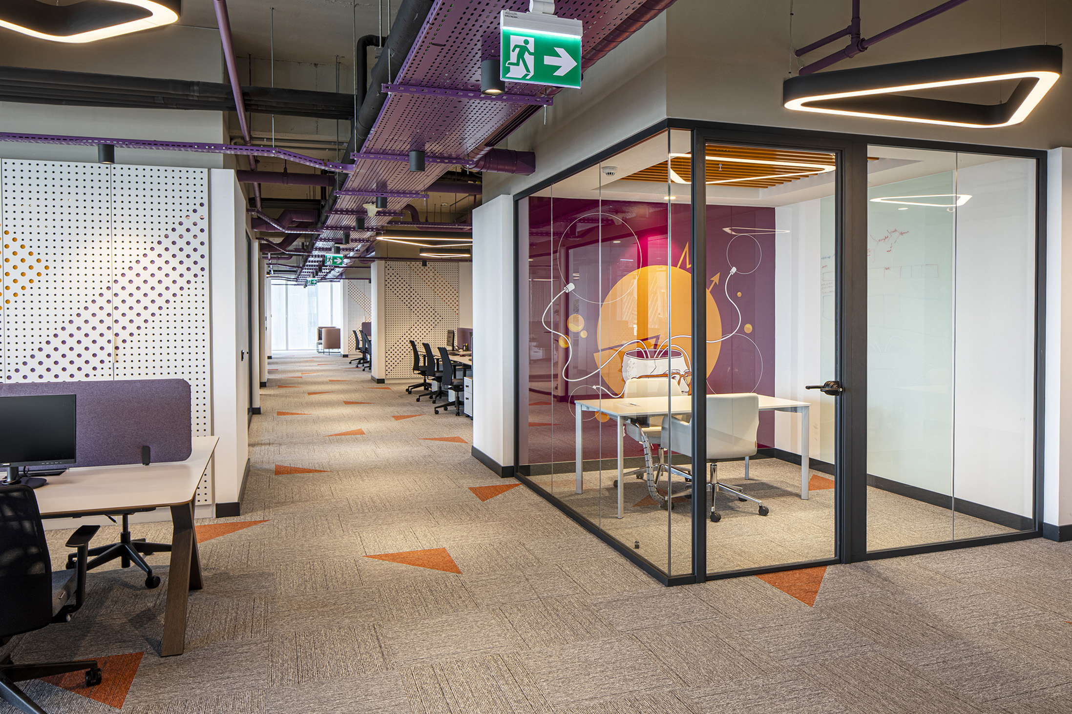 Tam Finans Office Design Project: Tailored for Excellence